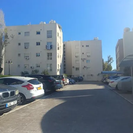 Lordos Seafront דירה